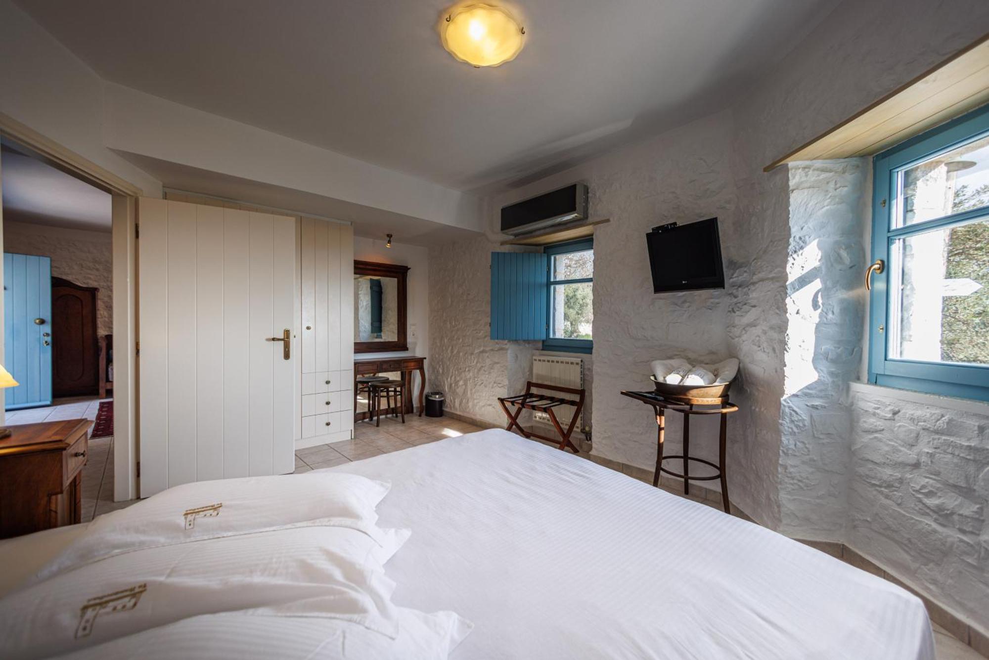 Lithos Stone Hotel